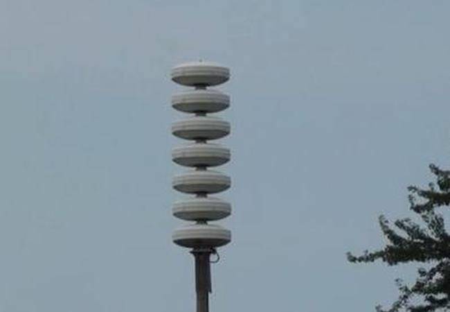 صفارات تنطلق الإنذار في لواء سحاب لبدء حظر التجول