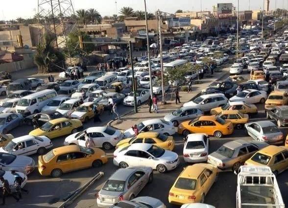 ازدحامات مرورية قبيل سريان الحظر