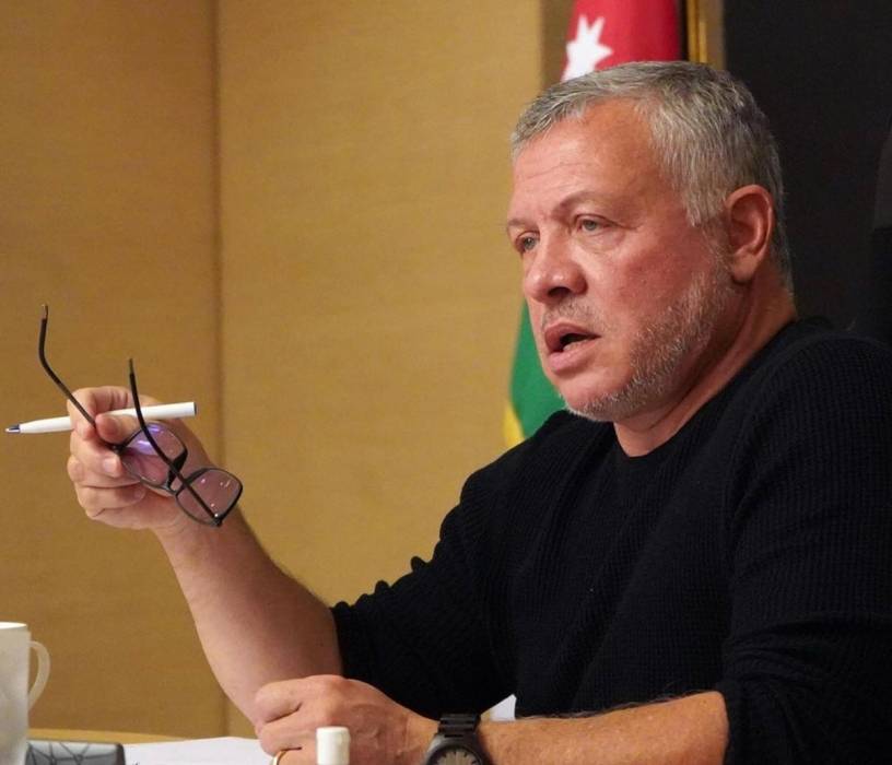 الملك: أهمية دمج التعليم الإلكتروني بـ المباشر ليصبح جزءاً من النظام التعليمي