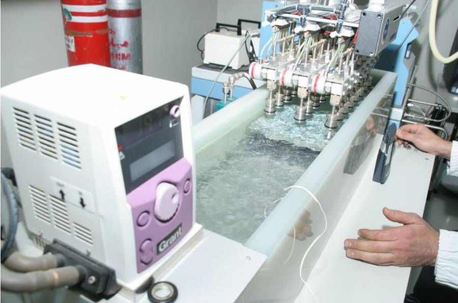 وزير المياه والري يوعز بتطبيق اجراءات صارمة للتاكد من نوعية مياه خزانات المدارس