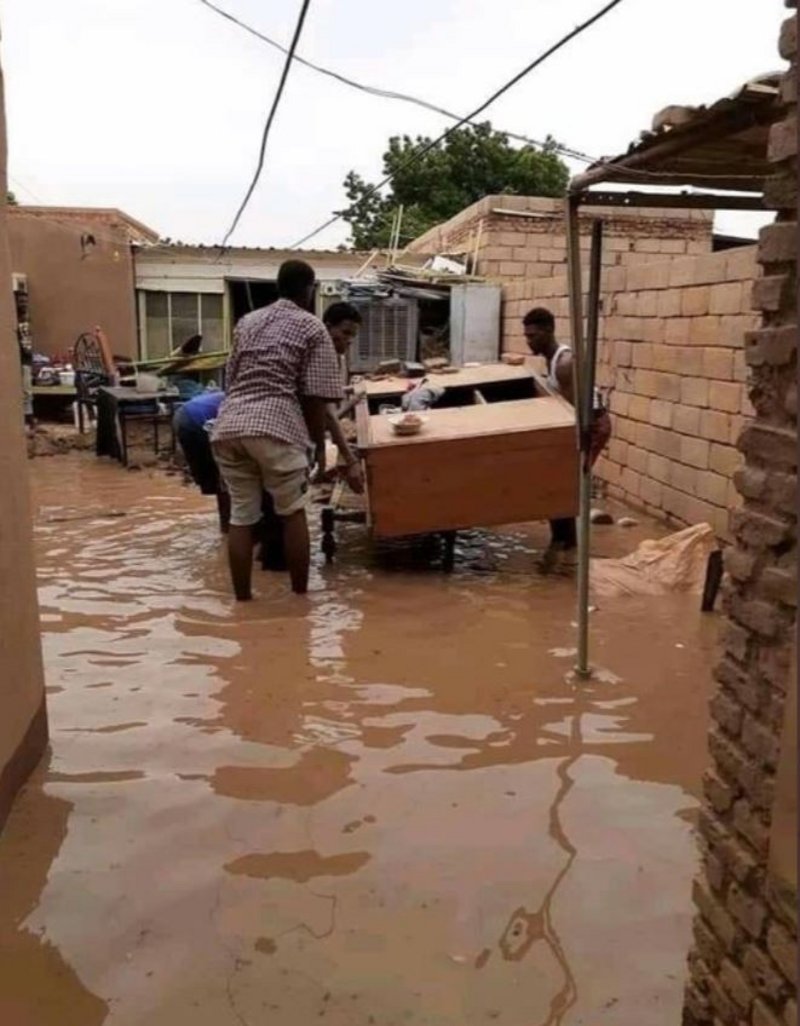 صور مؤلمة من فيضان السودان: منازل محطَّمة.. وأُسر بلا مأوى....