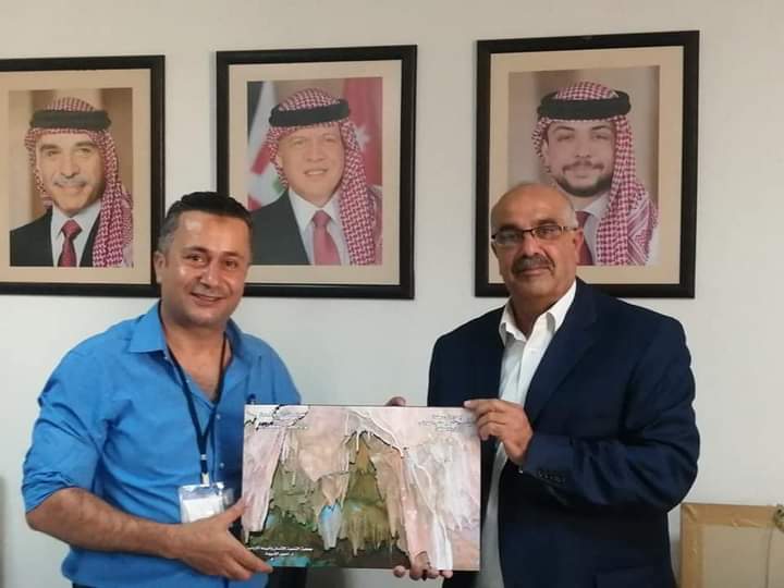 تكريم رئيس قسم كهربة الريف في وزارة الطاقة