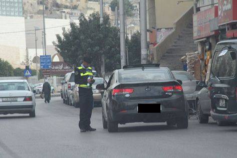 الأمن يتعامل مع 171 مخالفة قطع الاشارة الحمراء و73 مخالقفة بحق حافلات مدارس ومركبة تسير بسرعة 155كمساعة