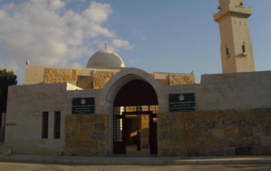 مدير أوقاف الكرك يقرر اغلاق جميع مساجد لواء الاغوار الجنوبية... وثيقة