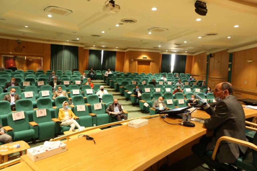 العموش يلتقي مدراء الأشغال ويبحث معهم خطة طوارئ الشتاء و استدامة العمل وفق المصفوفة الحكومية لمواجهة كورونا