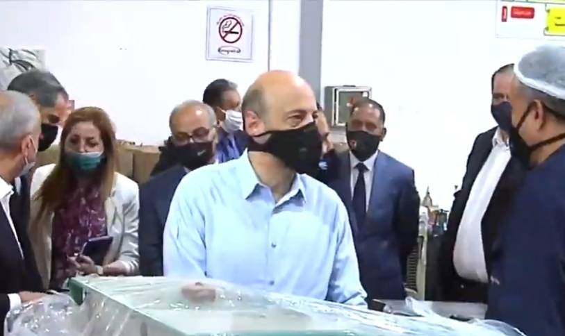 الرزاز يتفقد الاستثمارات في مدينة الموقر الصناعية