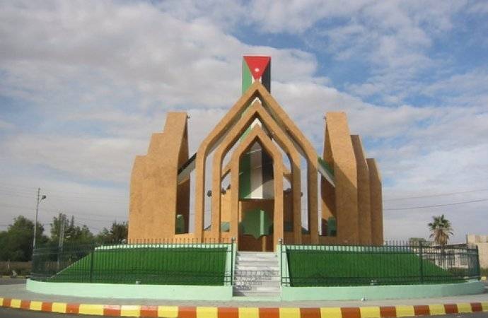 محافظ معان: نتائج 90 عينة كورونا ستظهر اليوم، وقرار الحظر الشامل في ايل لاقى قبولا من السكان | عاجل