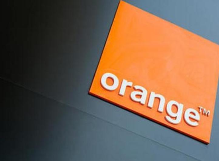 أورنج تعقد ورشا بالشراكة مع رسام الكاريكاتير العبدالله