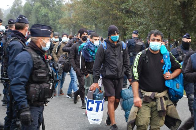 Police break up Calais migrant camp, biggest since the Jungle