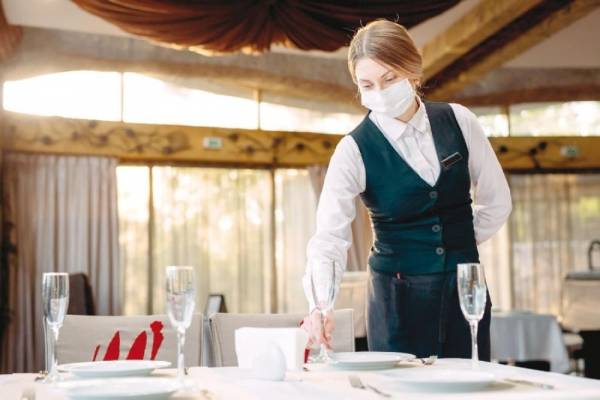20 ألف مطعم ومقهى تستأنف أعمالها وسط إجراءات صحية صارمة