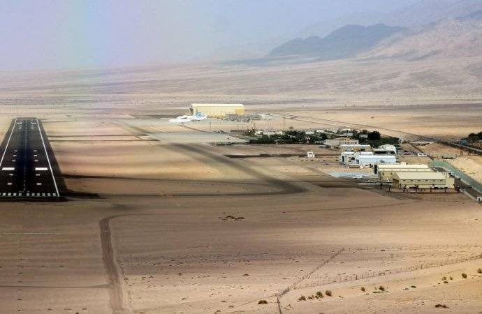 بحث التعاون في مجال الرحلات الجوية بين العقبة والقاهرة