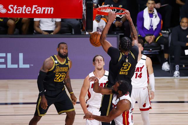James, Davis, propel Los Angeles Lakers to second straight win over Miami Heat