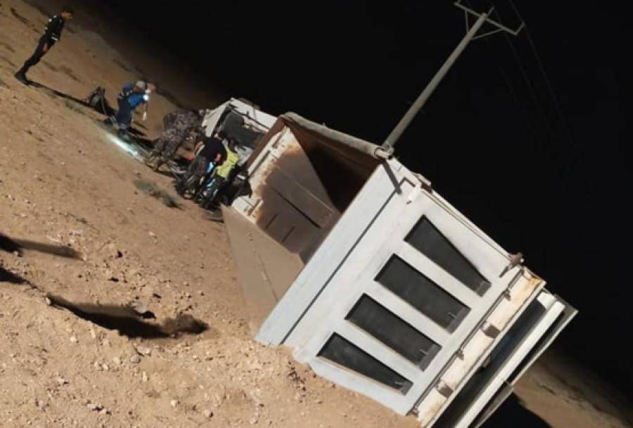 وفاة بتدهور شاحنة بالقطرانة