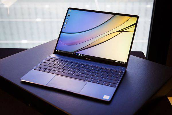 “التباعد الاجتماعي” يدعم مبيعات الحواسيب الشخصية