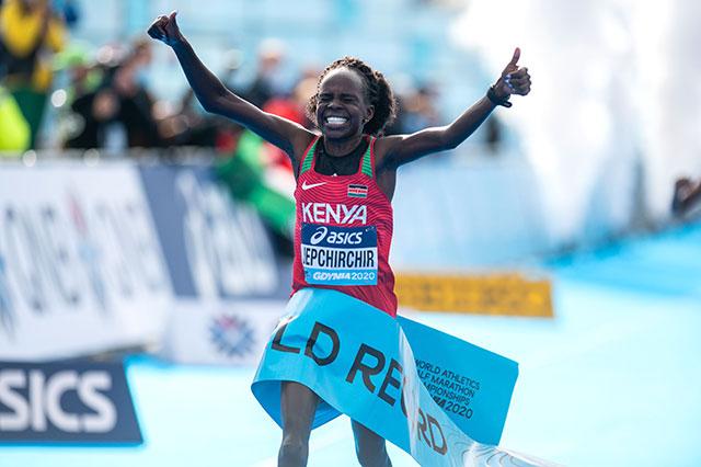 New record for Jepchirchir but Cheptegei misses out at world halfmarathons