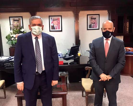 الحاج توفيق يجتمع بعبيدات