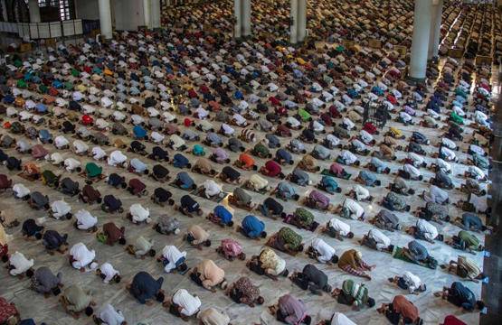 تفاصيل الحظر وصلاة الجمعة