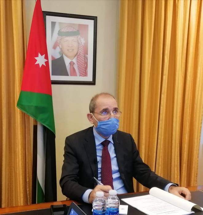 الصفدي يؤكد على أهمية التوصل لحل سياسي ينهي الأزمة السورية