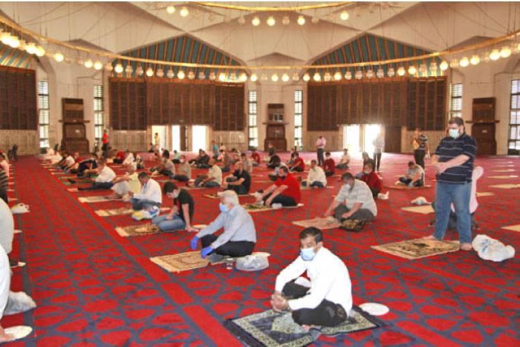 الحياري يدعو المصلين للتجاوب مع ما يصدر عن وزارة الأوقاف