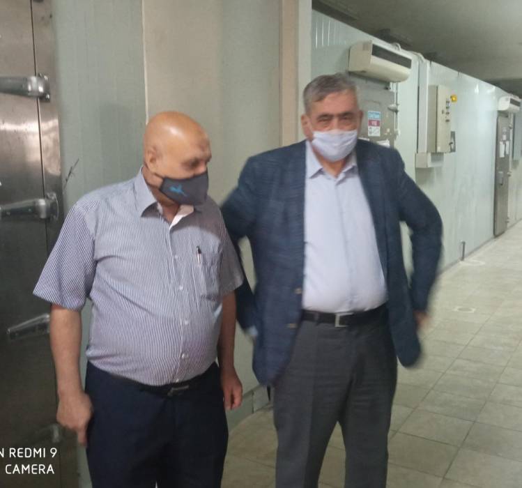 وزير الصحة يتفقد المخزون الاستراتيجي للامصال والمطاعيم في مديرية الامراض السارية