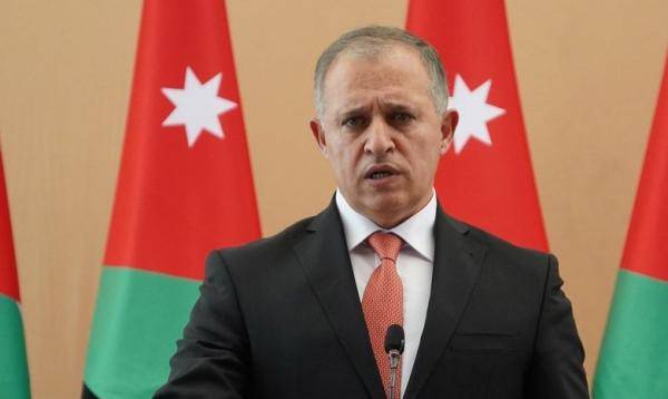 قطامين يسقط دعاوى قضائية سابقة رفعت ضد منتقدي وزارة العمل