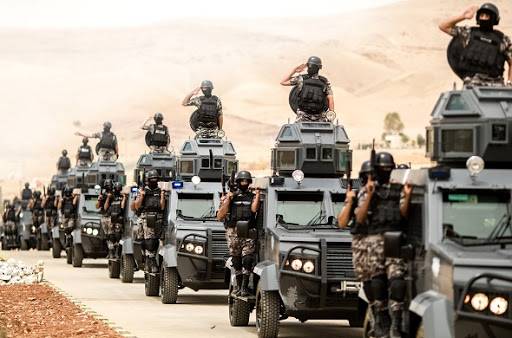 حملة منظمة لاستهداف أوكار تجار ومروجي المخدرات