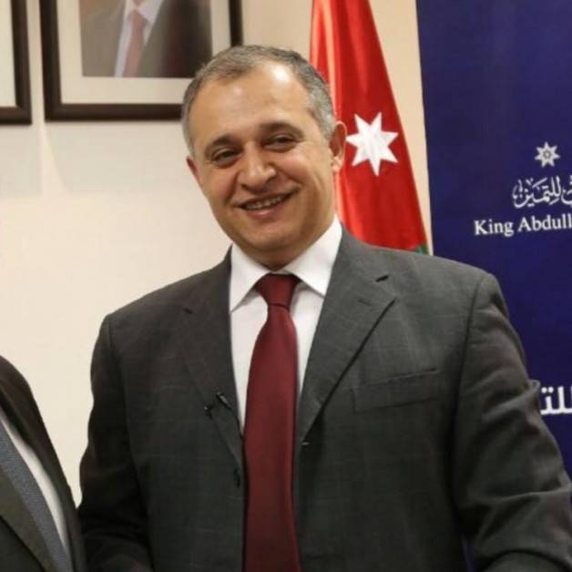 لضبط سوق العمل وللتأكد من التزام منشآت القطاع الخاص بأوامر الدفاع وزير العمل يطلق حملة تفتيشية شاملة في العاصمة والمحافظات