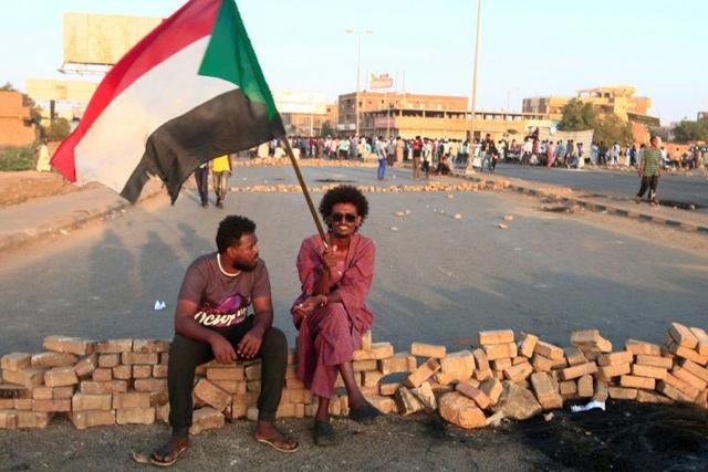 Sudanese split over diplomatic relations with Israel