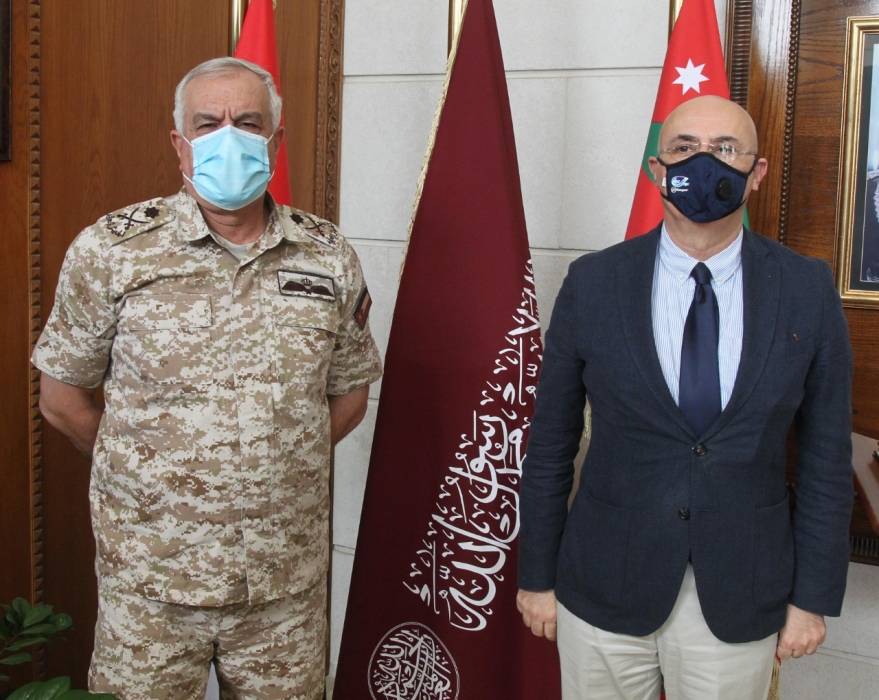 رئيس هيئة الأركان المشتركة يستقبل السفير الجورجي