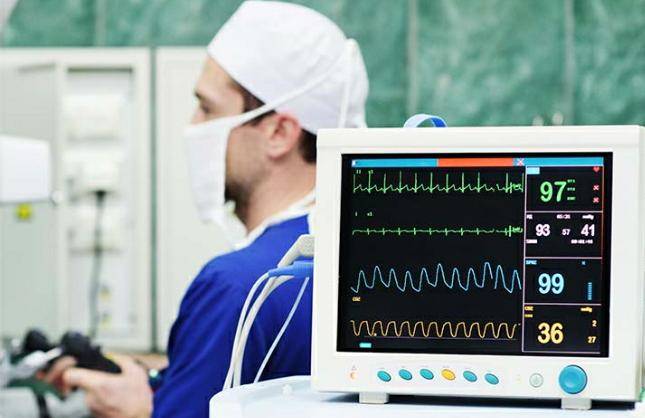 فتح باب التسجيل لبرنامج تدريب الاطباء المدنيين في الخدمات الطبية الملكية