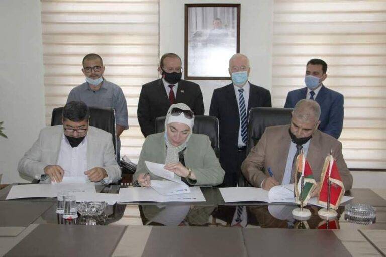 مؤتة :مذكرة تفاهم بين مركز الأمير فيصل وشركة نجمة الكرك ومؤسسة قطوف للتدريب .