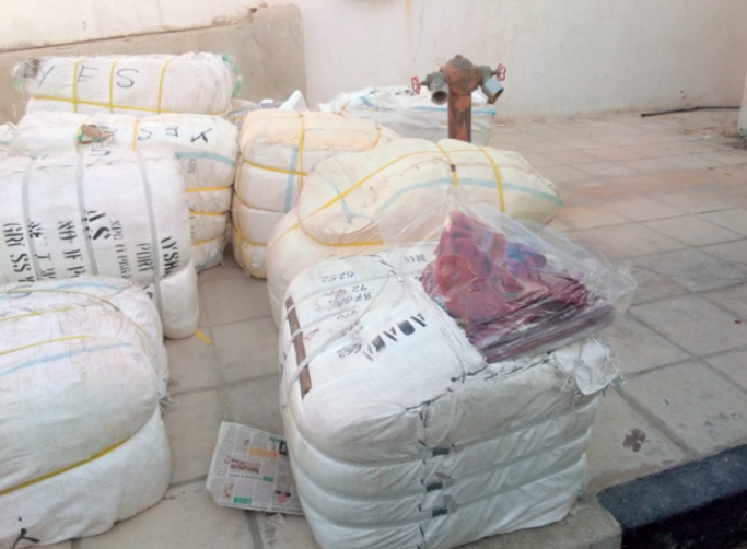 الجمارك الأردنية تحبط تهريب ١٥ الف قطعة ملابس