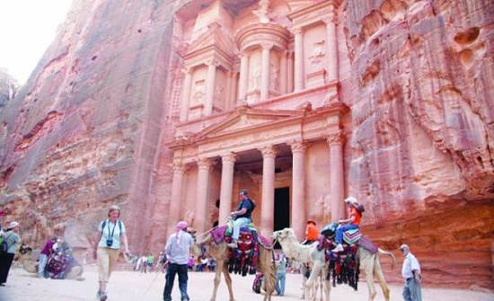 حظر الجمعة يعمق ركود السياحة الداخلية