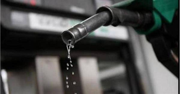 الشوبكي: الأردنيون يدفعون 7.4 دنانير ضريبة على تنكة البنزين 90