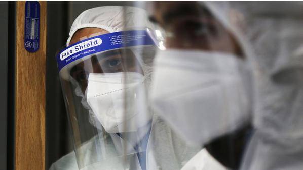 وزارات تعلق دوامها بسبب وجود  اصابات بفيروس كورونا بين  موظفيها