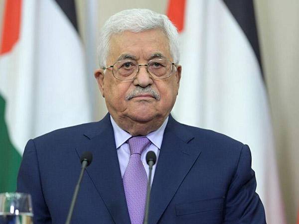 عباس  يعزي بوفاة رئيس لجنة فلسطين النائب السابق يحيى السعود