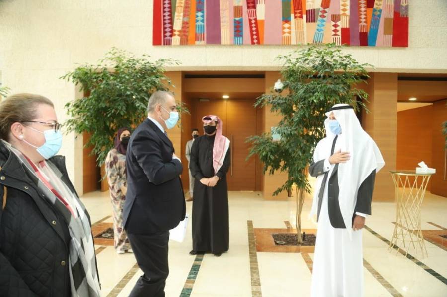 *سفارة المملكة في الأردن تعقد مائدة مستديرة ناقشت أبرز القضايا المزمعة على جدول أعمال قمة العشرين*