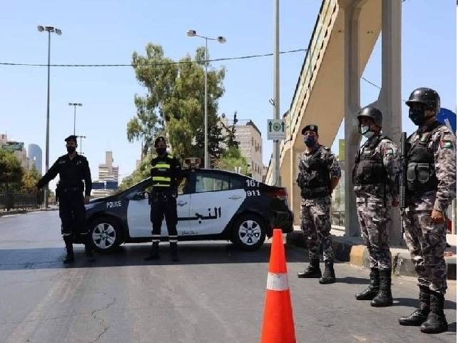 ابوهلالة: الحظر الشامل في الأردن شر لا بد منه
