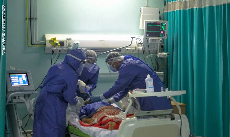 وفاة  طبيب  استشاري أمراض باطني بفيروس كورونا في اربد