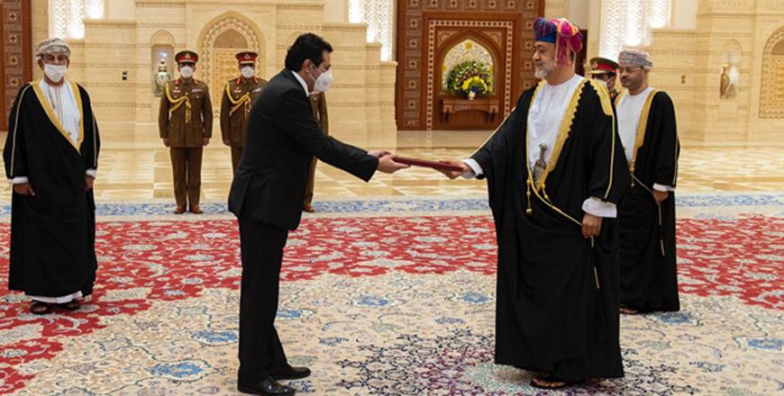 Jordan’s ambassador to Oman presents credentials