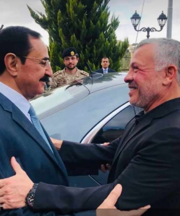 الملك يطمئن على صحة مدير المخابرات السابق الرقاد