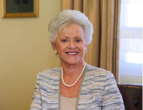 جائزة من الصحة العالمية للأميرة منى