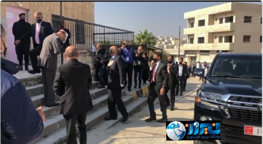 بماذا ذكّر رئيس الوزراء بشر الخصاونة أحد كوادر الهيئة المستقلة للانتخاب