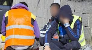 عمال المياومة و”كورونا” .. الحاجة للإغلاق تهدد الأرزاق وتسلب الأمان