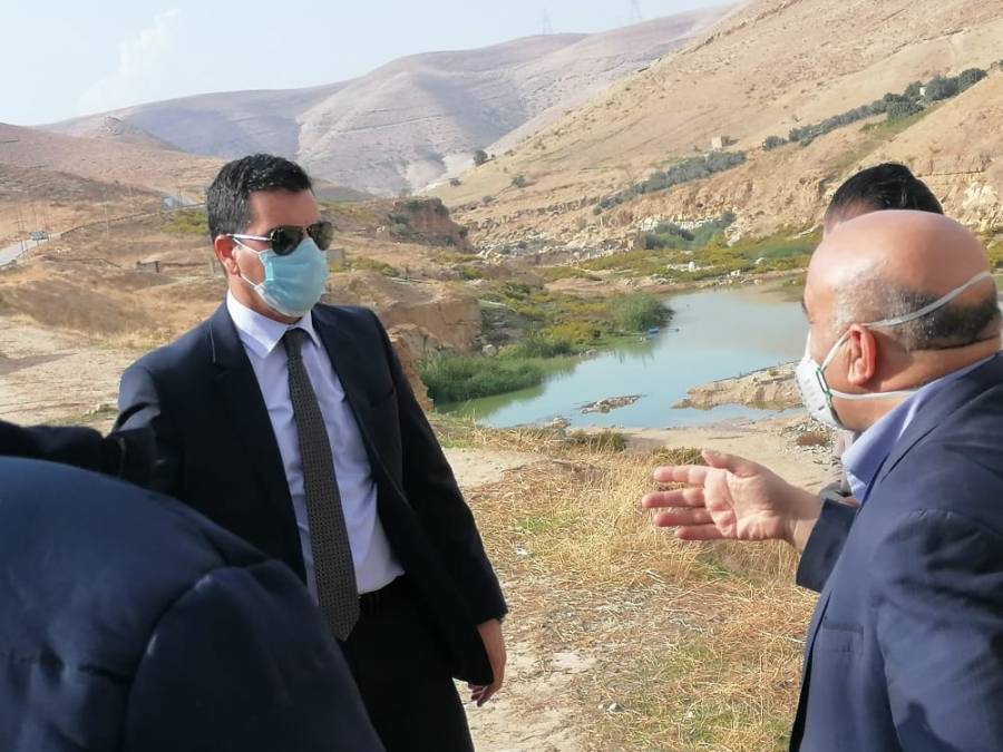 جوله تفقدية لوزير المياه والري على مشروع تعليه سد الواله وسد الموجب.