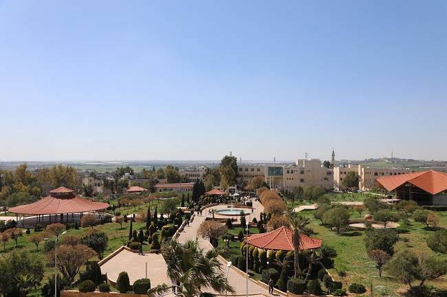 جامعة الإسراء تحتضن لجنة انتخاب دائرة بدو الوسط في الانتخابات النيابية...