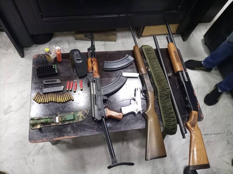 الأمن : ضبط خمسة اسلحة نارية في ناعور والبادية الوسطى... تفاصيل