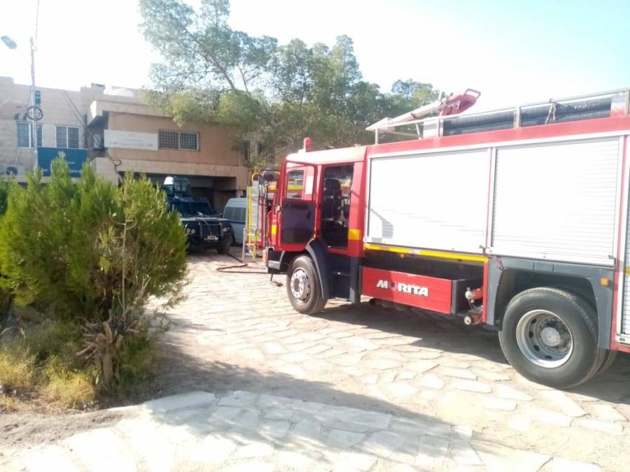 بعد تعرضه للحرق و العيارات النارية .. إغلاق مكتب احوال وجوازات معان