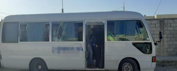 ضبط حافلتين مخالفتين لأوامر الدفاع في معان