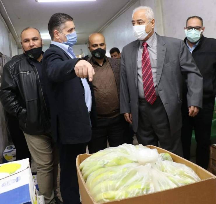 وزير الزراعة يتفقد السوق المركزي... صور